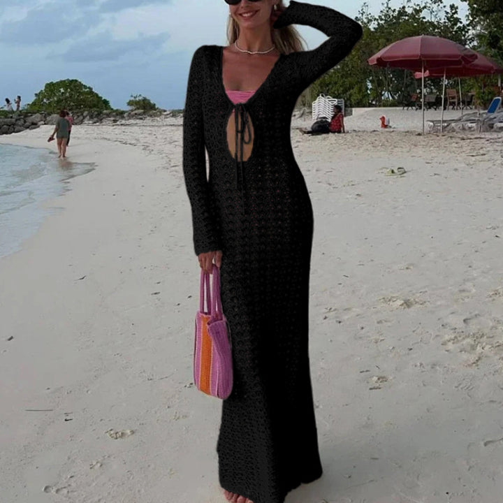 Damen Elegantes gehäkeltes Strandkleid mit tiefem V-Ausschnitt und luftiger Struktur Skjora