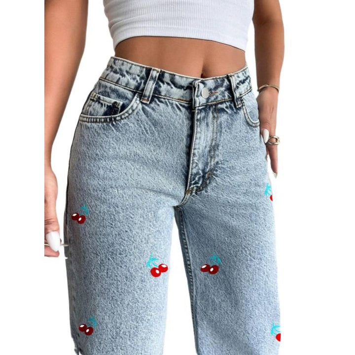 Damer Løst kuttet jeans i fruktaktig broderidesign Skjora