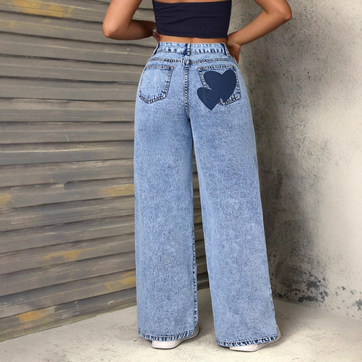 Kvinnelige brede jeans med hjerteapplikasjoner Skjora