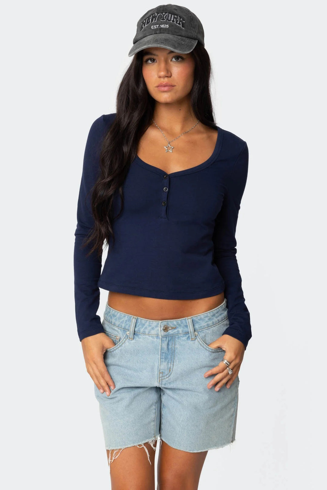 Damen Cropped Langarmhemd mit Knopfleiste und weichem Stoff Skjora