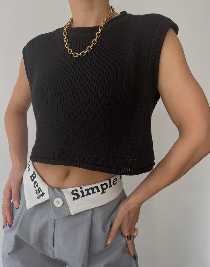 Dame cropped ribbestrikket topp med avslappet utseende Skjora