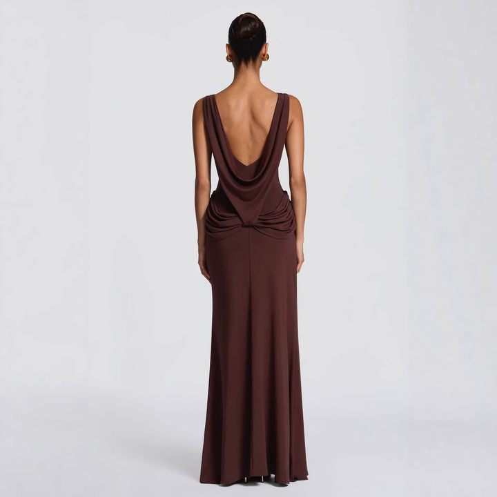 Damer elegant vikbar maxikjole med asymmetrisk volangdesign og sexy splitt Skjora