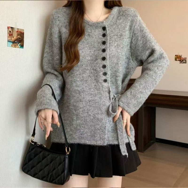 Kvinnes stilige cardigan med fashionable knappdetaljer og belte Skjora
