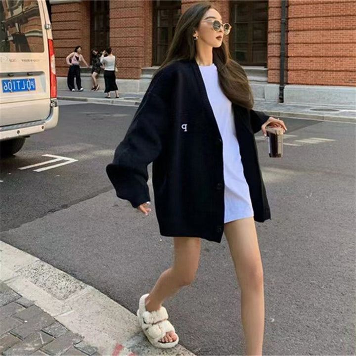 Kvinne oversized strikk blazer med trendy snitt og fint strikket mønster Skjora