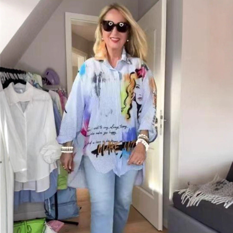 Kvinnes artistisk designet oversized bluse med unikt grafisk design Skjora