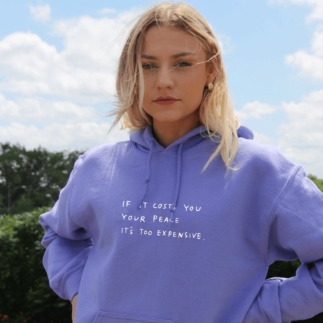 Dame hoodie med inspirerende motiv Skjora