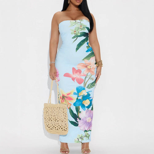 Dame maxikjole i elegant bandeau-stil med blomstermønster Skjora