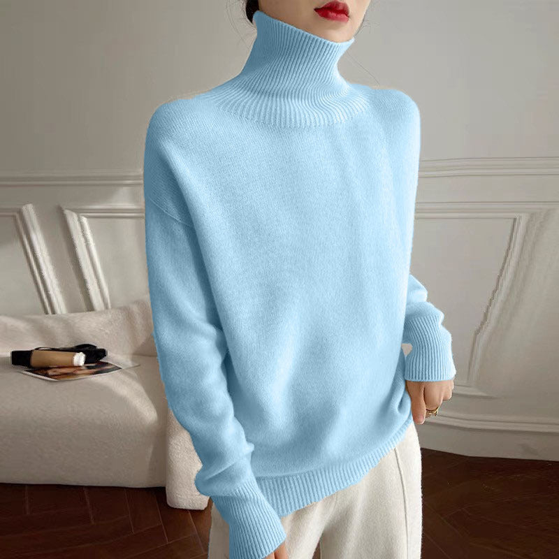 Kvinnes cashmere rullehalsgenser med løs passform og elegant tekstur Skjora