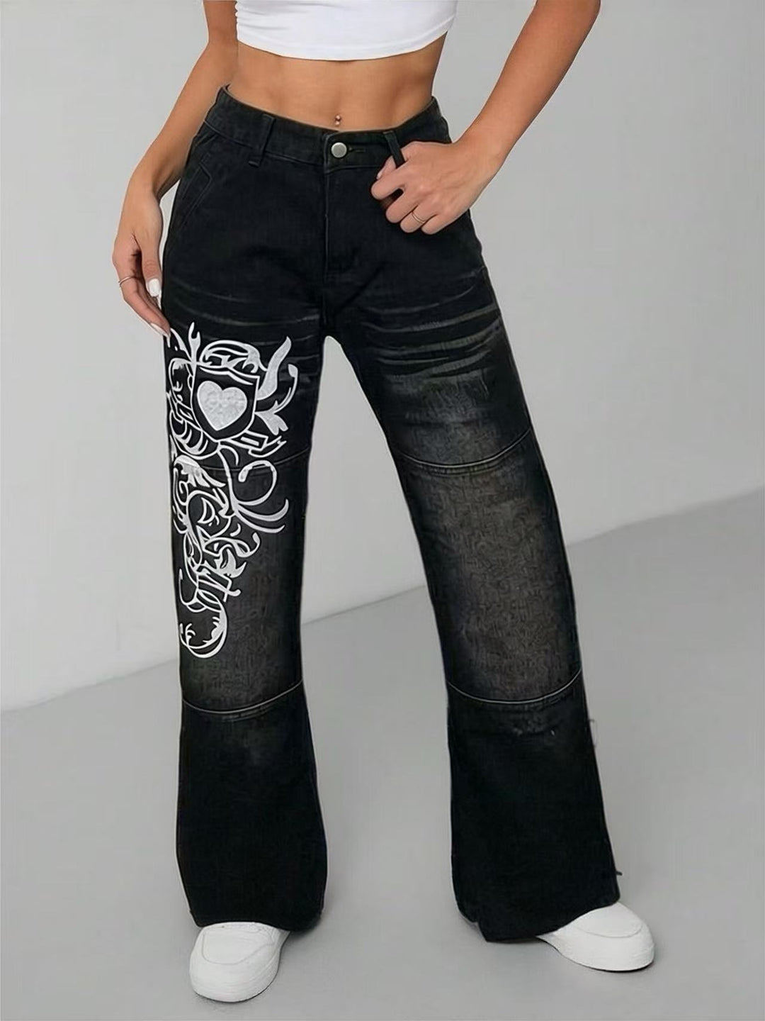 Dame vide jeans med kunstnerisk trykk Skjora