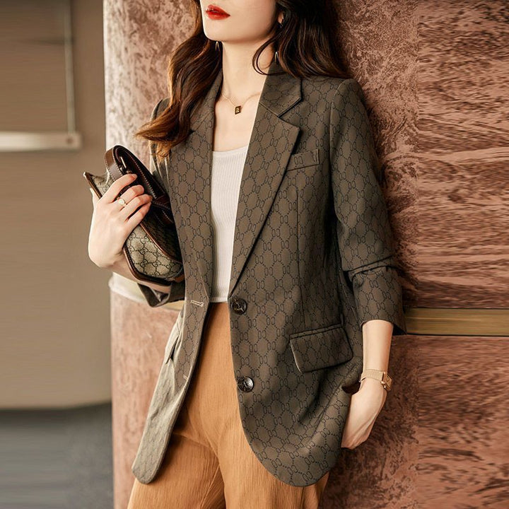 Kvinne moteriktig blazer i elegant design Skjora
