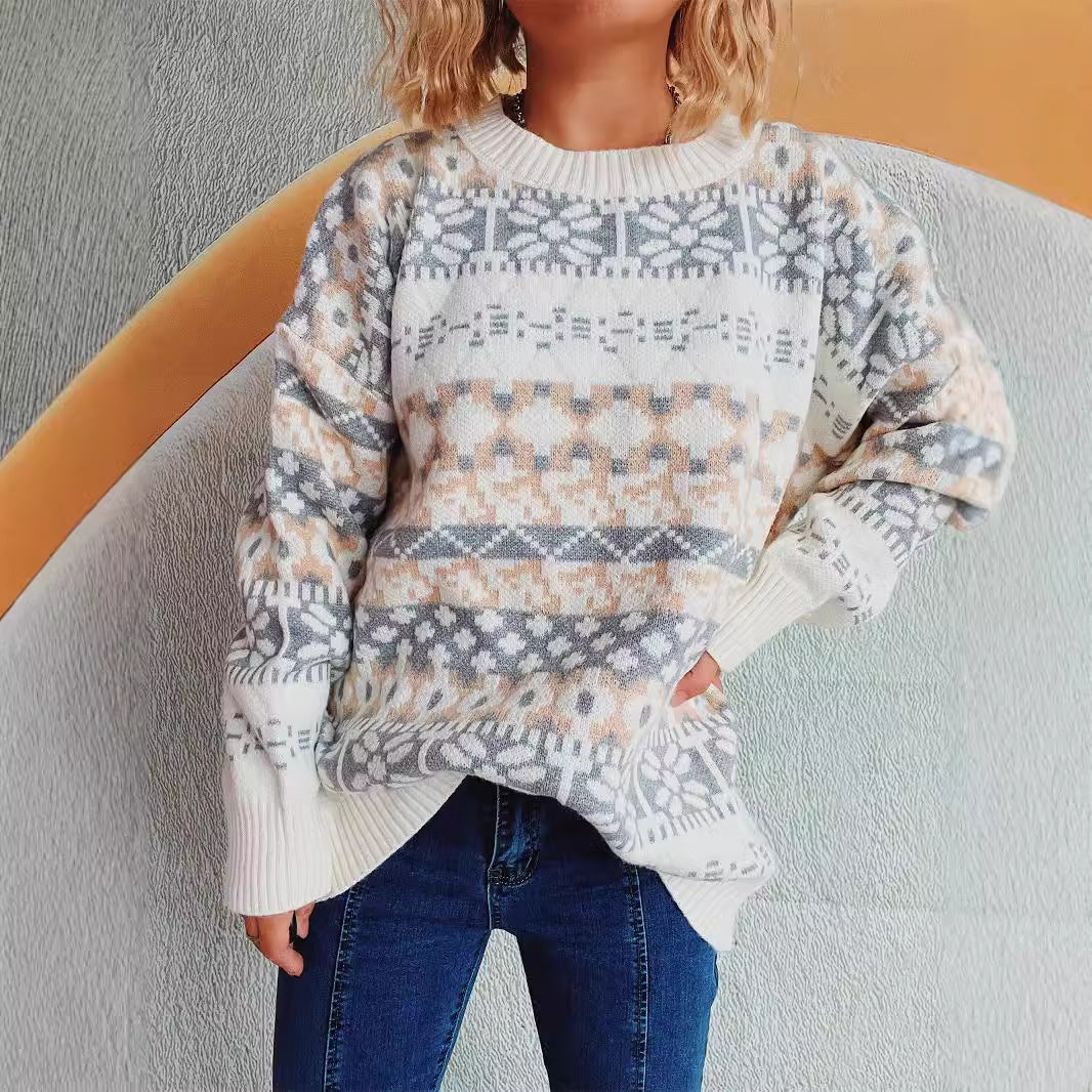 Woman comfortable sweater with traditional Norwegian pattern and relaxed fit Skjora
