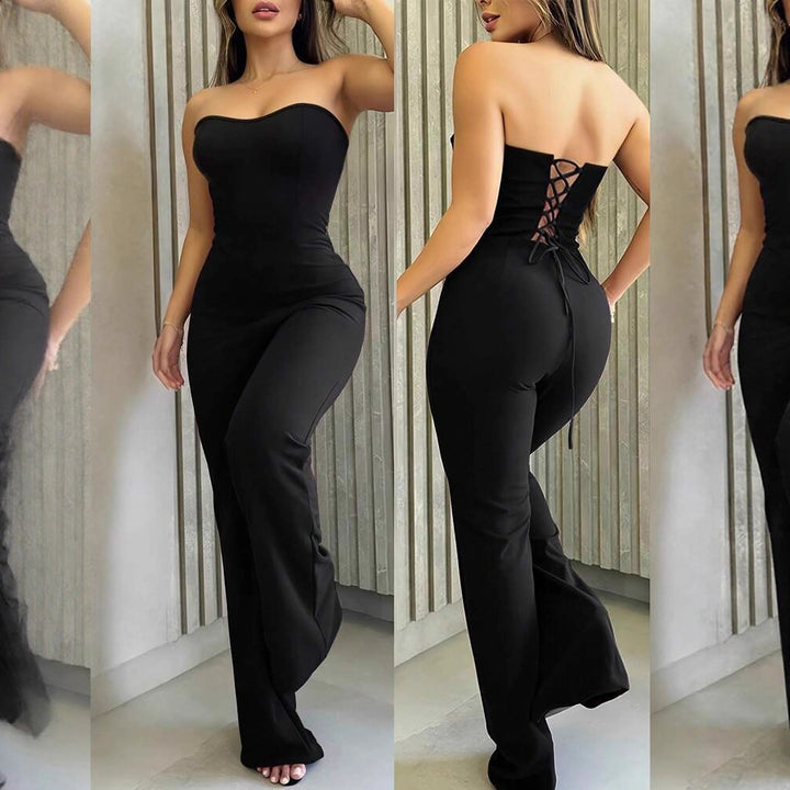 Damer figurvennlig jumpsuit med elegant bandeau-utrigning og vid bense