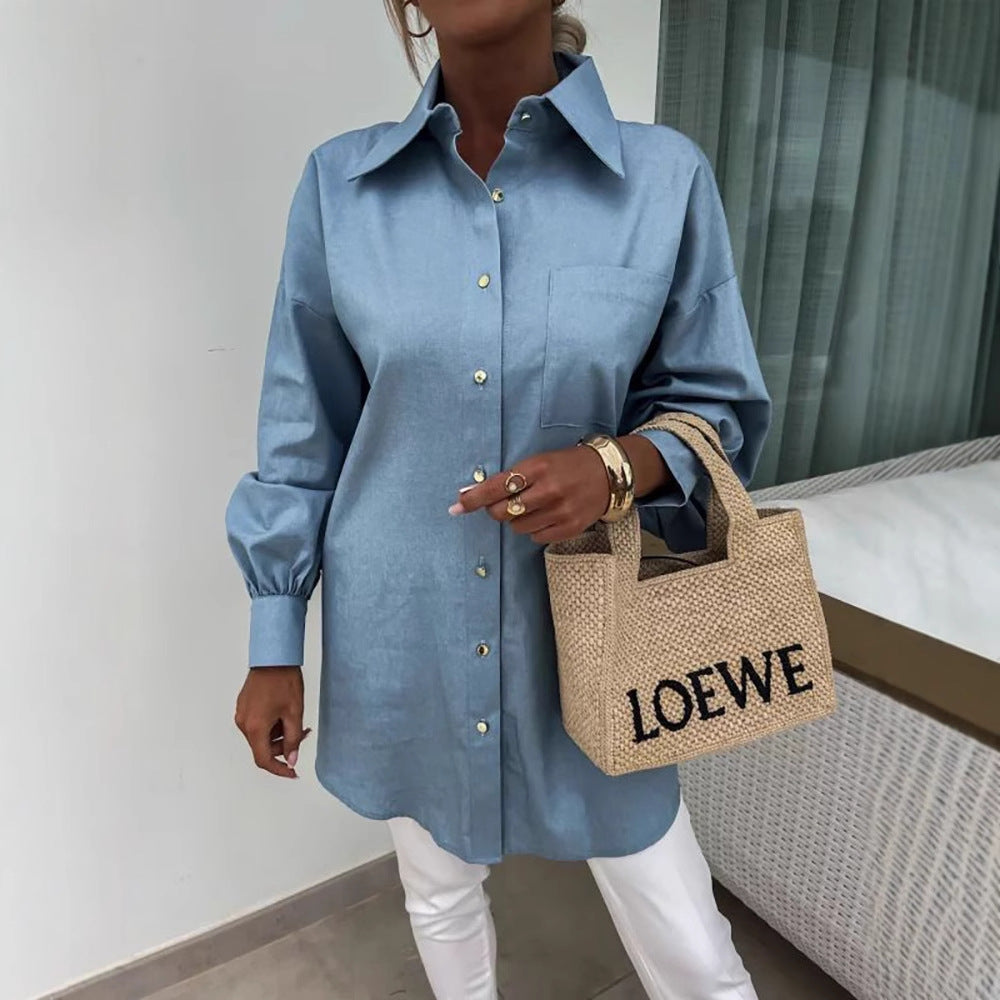 Kvinnes klassiske oversized blouse med knappedetaljer og brystlomme Skjora