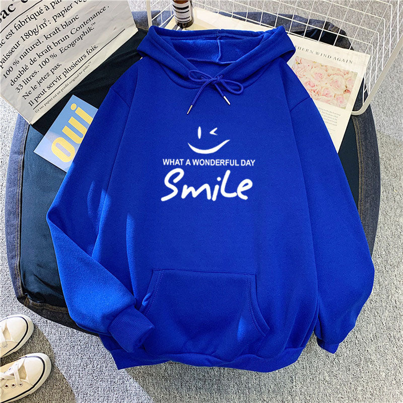 Dame hettegenser med gledelig smile-print Skjora