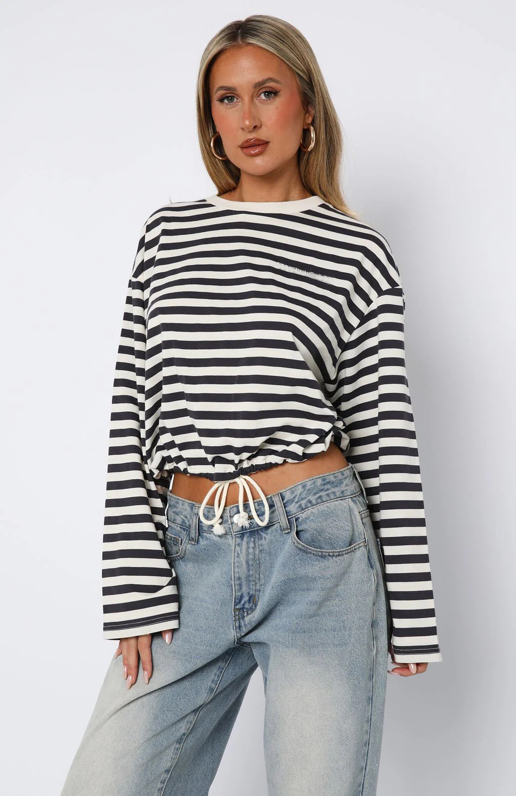 Kvinnenes cropped sweatshirt med striper og elastisk midjebånd Skjora