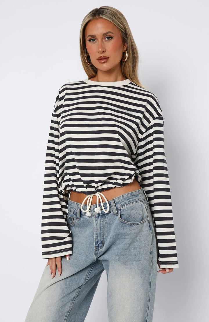 Kvinnenes cropped sweatshirt med striper og elastisk midjebånd Skjora