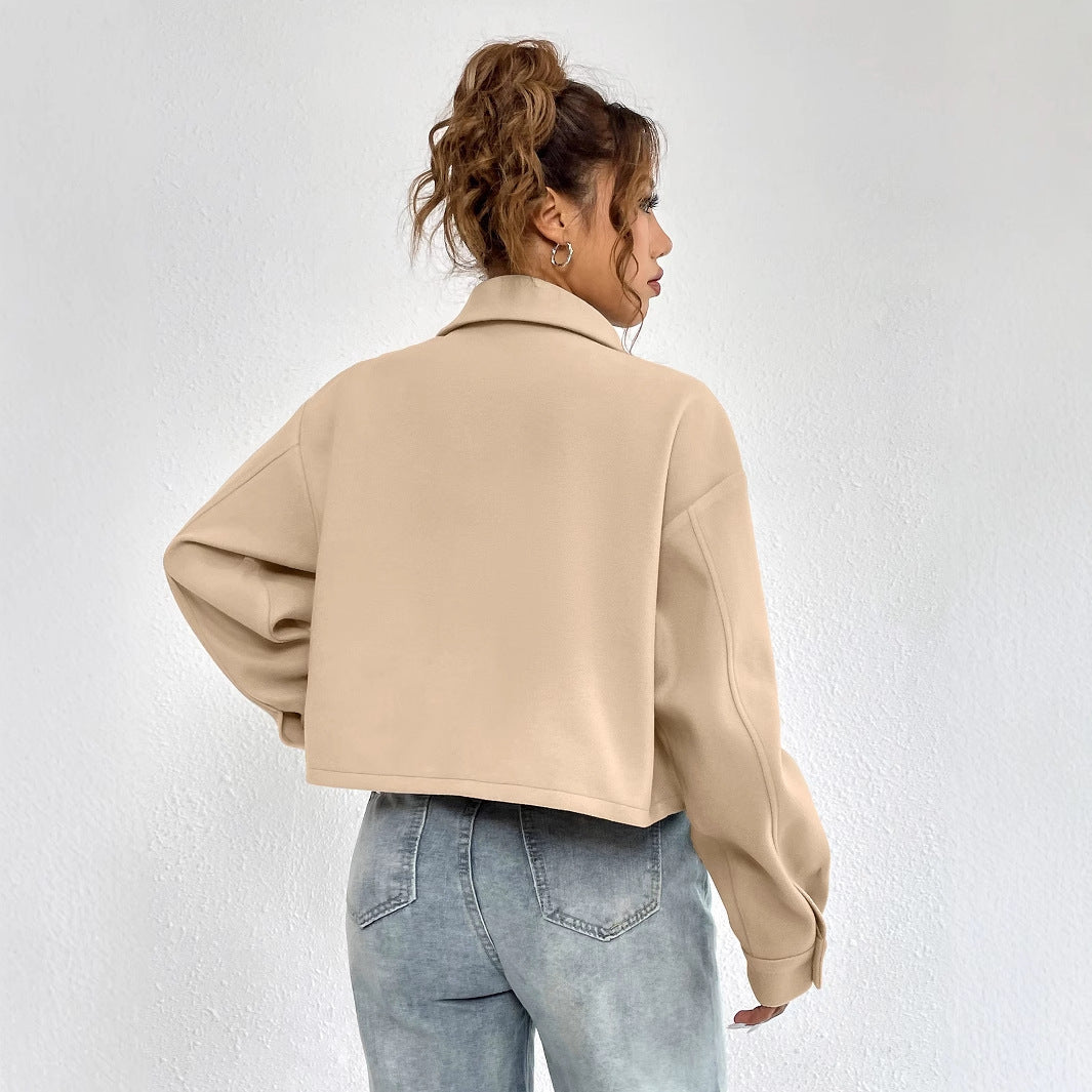 Dame casual chino-jakke med stilige knappedetaljer og praktiske lommer Skjora