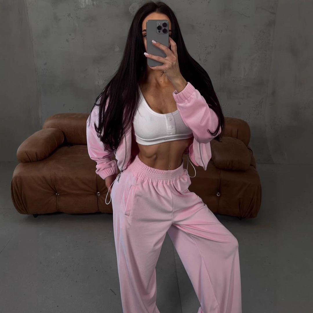 Dame sporty velour joggesett med korte ermer og vide bein Skjora