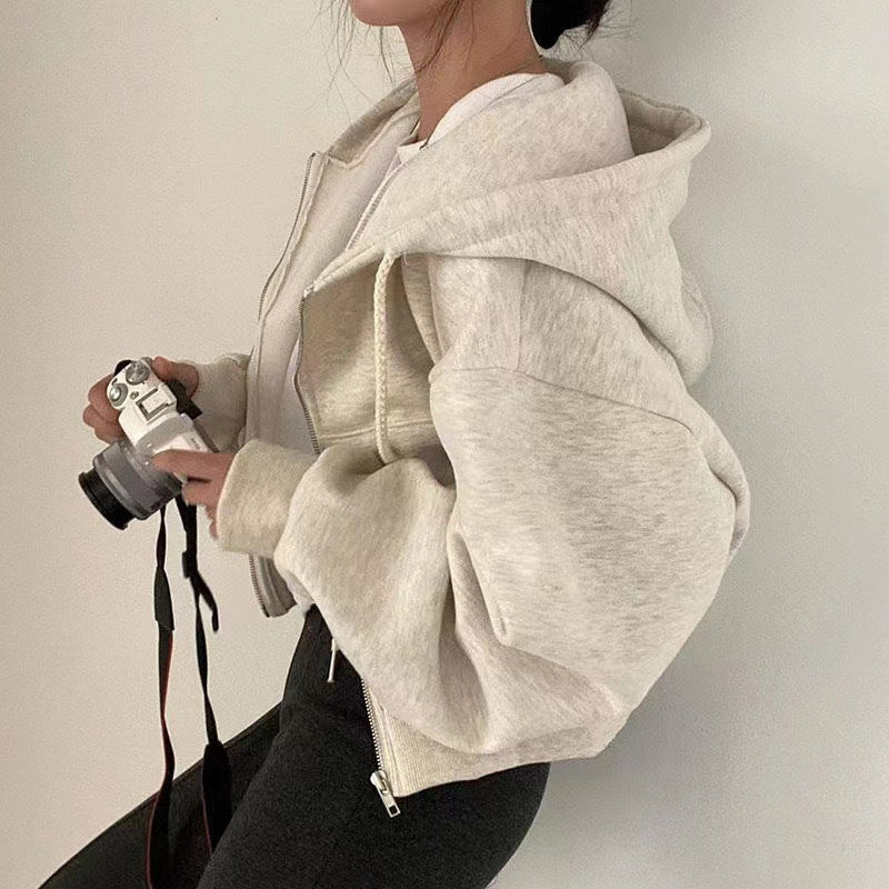 Kvinnelig Kuttet Hettegenser med Glidelås og Casual Stil