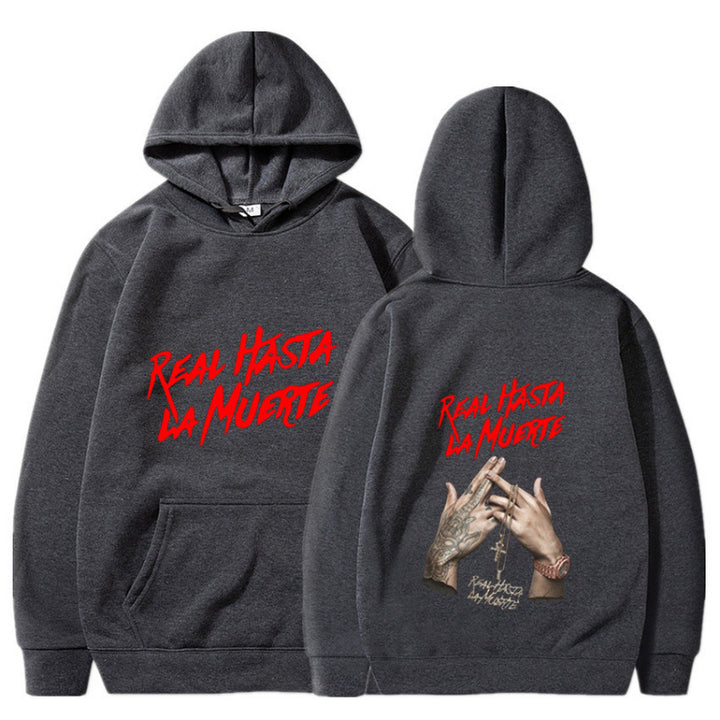 Dame hoodie med iøynefallende skrift i urban stil Skjora