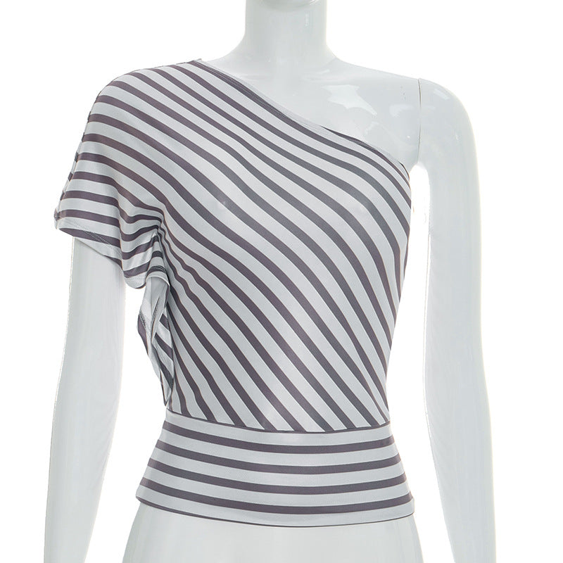Women's asymmetrical top with striped design and flowy fabric Skjora