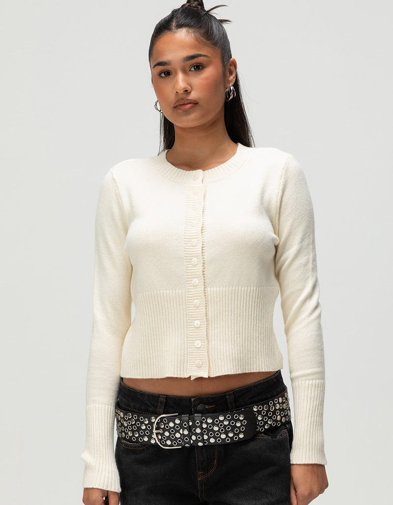 Dame cardigan med kontrasterende knappe detaljer Skjora