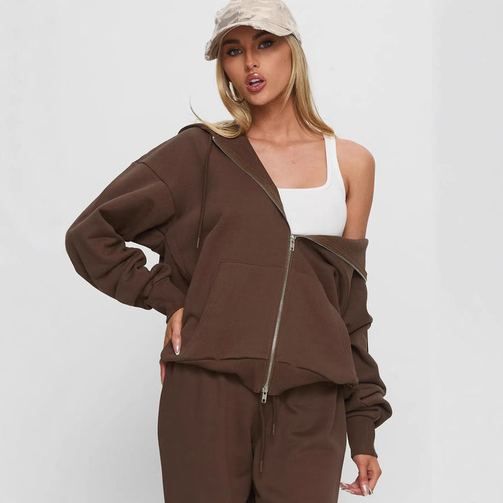 Women's fashionable lounge set with a relaxed fit and innovative design Skjora