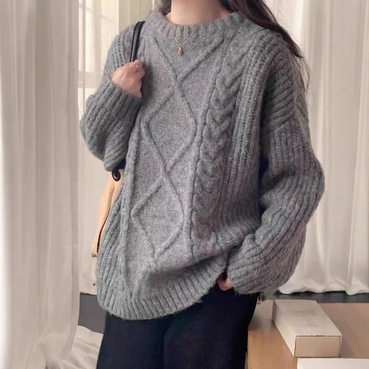 Kvinnens koselige oversized genser laget av finstrikket Skjora