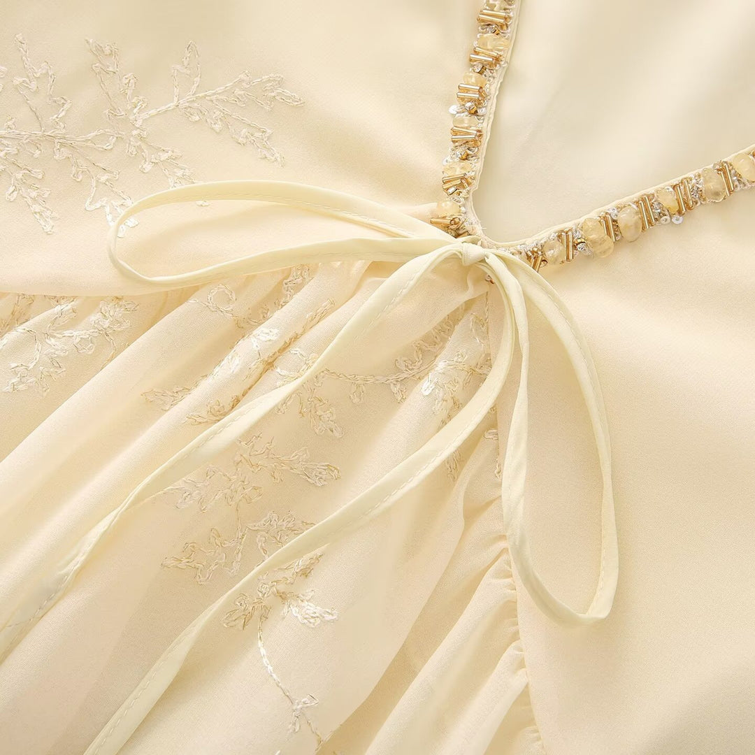 Dame lett bluser med flytende snitt og elegante bånddetaljer Skjora