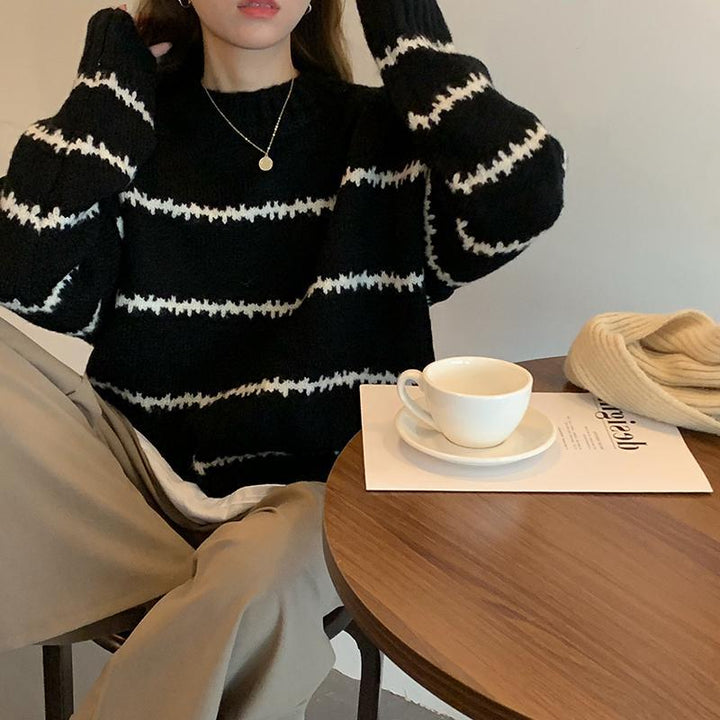 Dames oversized genser med stripete design og myk strikk Skjora
