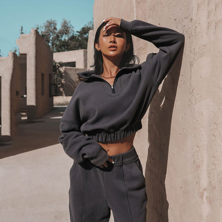 Women's Cropped Zip-Up Sweatshirt Skjora