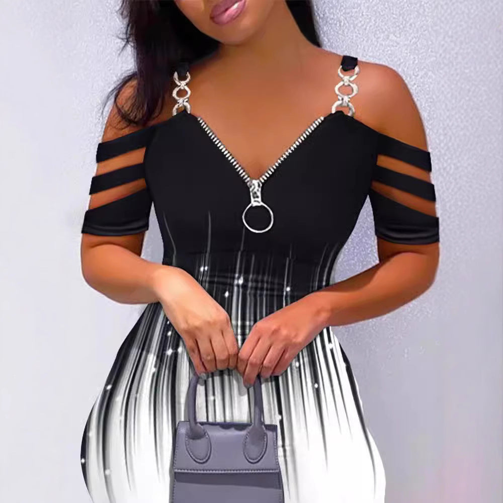 Damekjole med off-shoulder-design og glidelåsdetalj Skjora