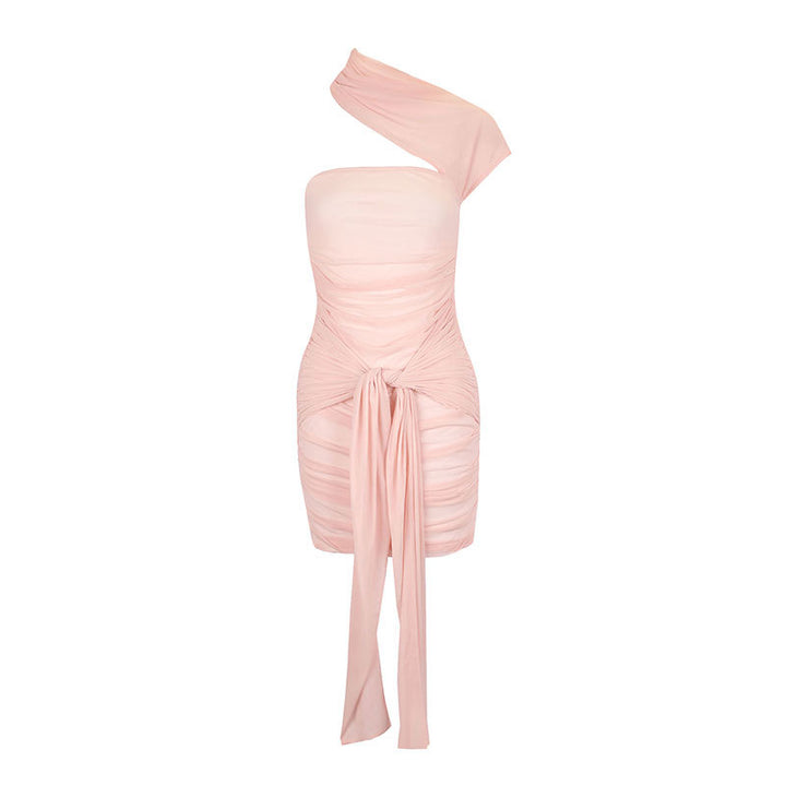 Damer mini-rufflekjole med asymmetrisk snitt og dekorative draperinger Skjora