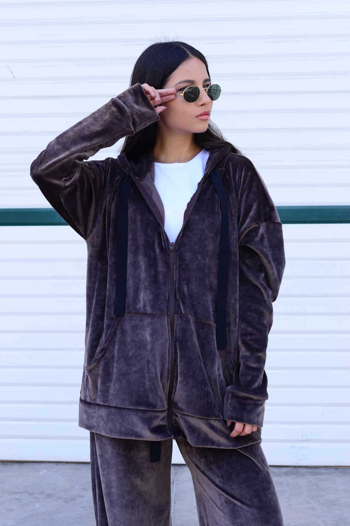 Dame Oversized Hettejakke laget av myk velour Skjora