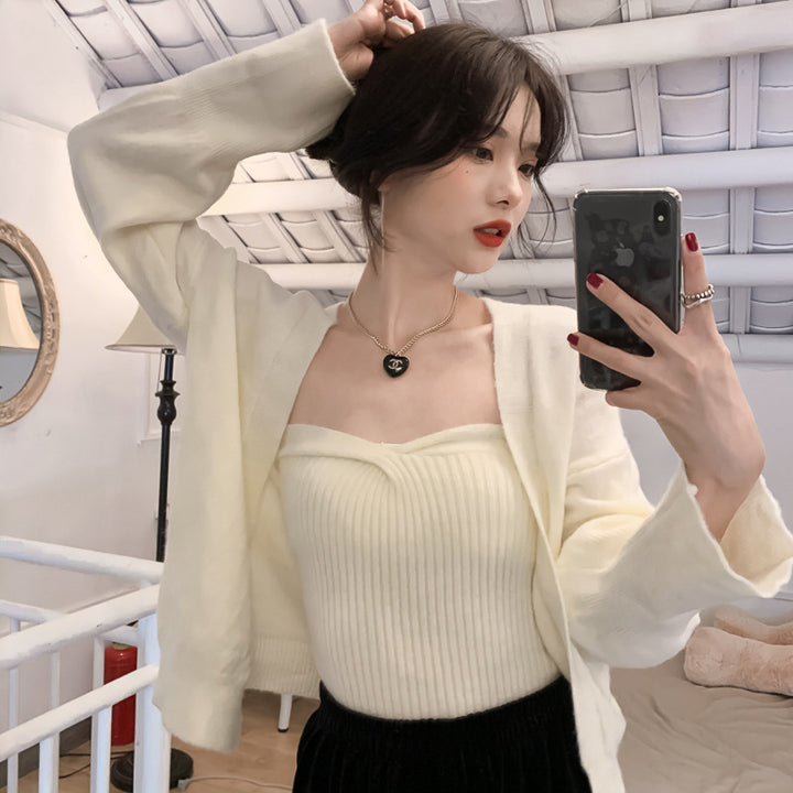 Kvinnens cardigan med åpen design og vide ermer Skjora