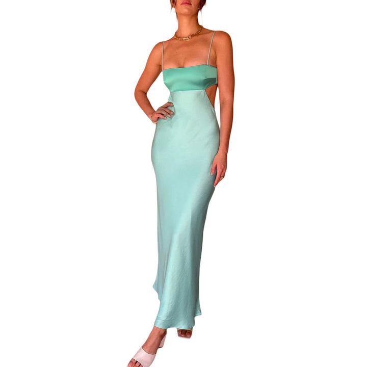 Damer elegant lang kjole med innovativt cut-out design og delikate spaghetti-stropper Skjora
