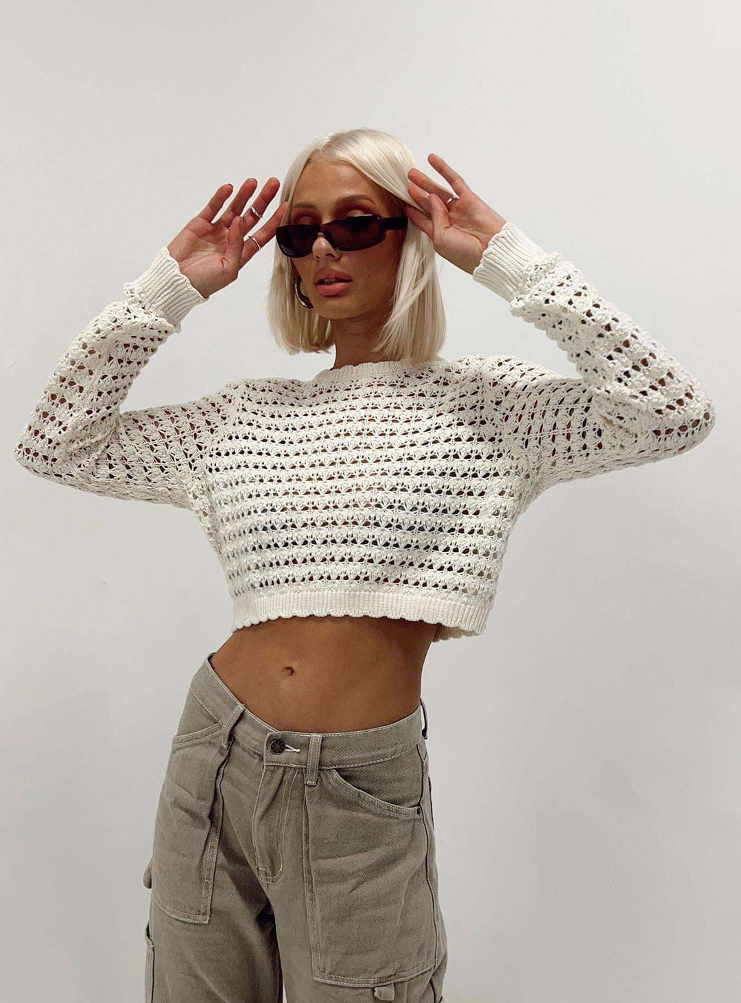 Dame heklet Crop-Top med moderne hullstruktur Skjora
