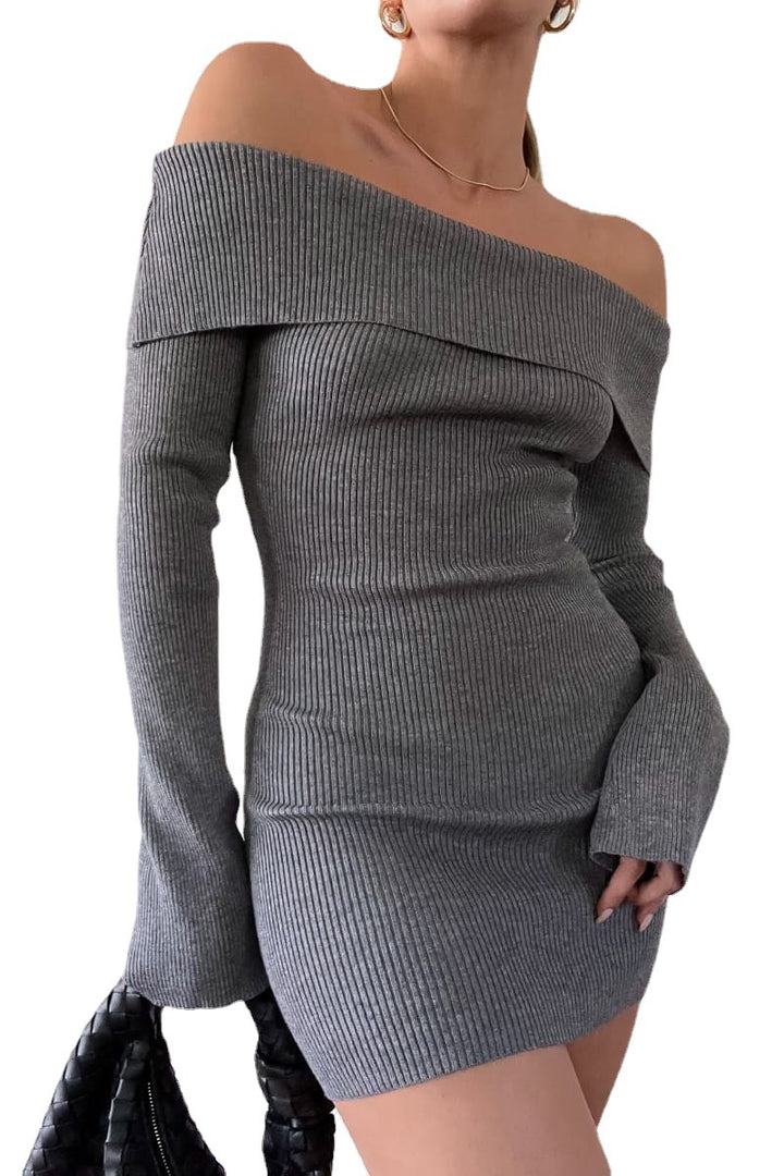 Dame figurvennende, off-shoulder strikkjole med lange ermer Skjora