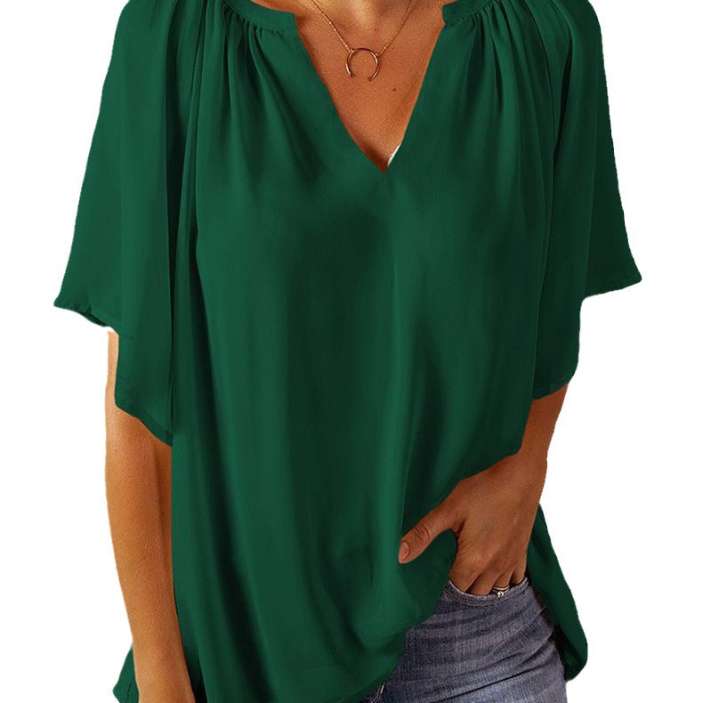 Dames luftig V-hals bluse med elegante folder Skjora