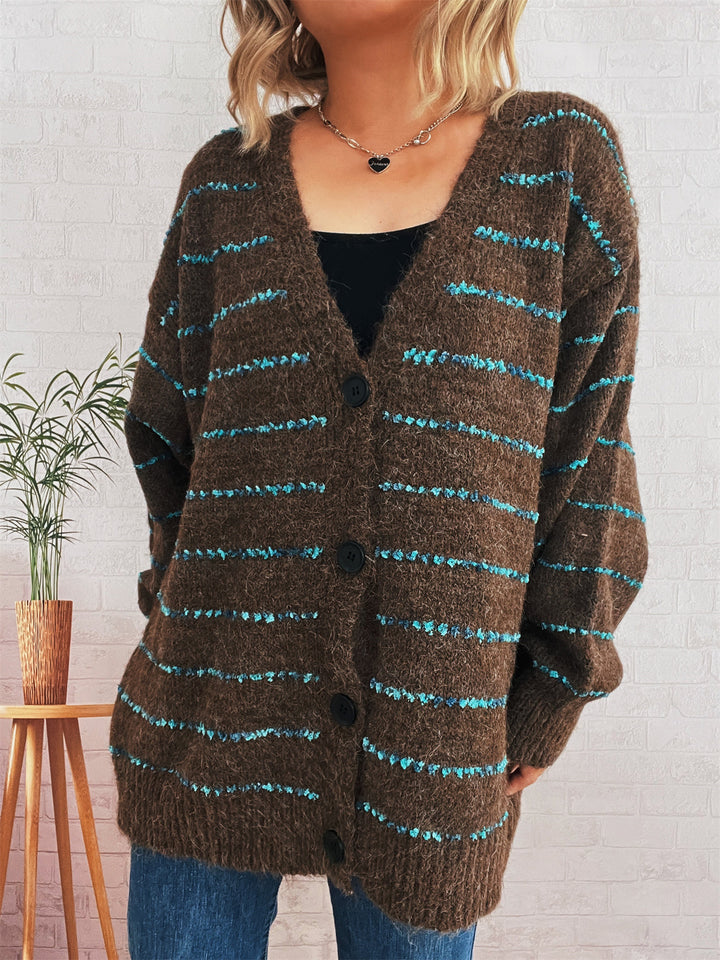 Damer koselig strikket cardigan med stripet mønster og store knapper Skjora