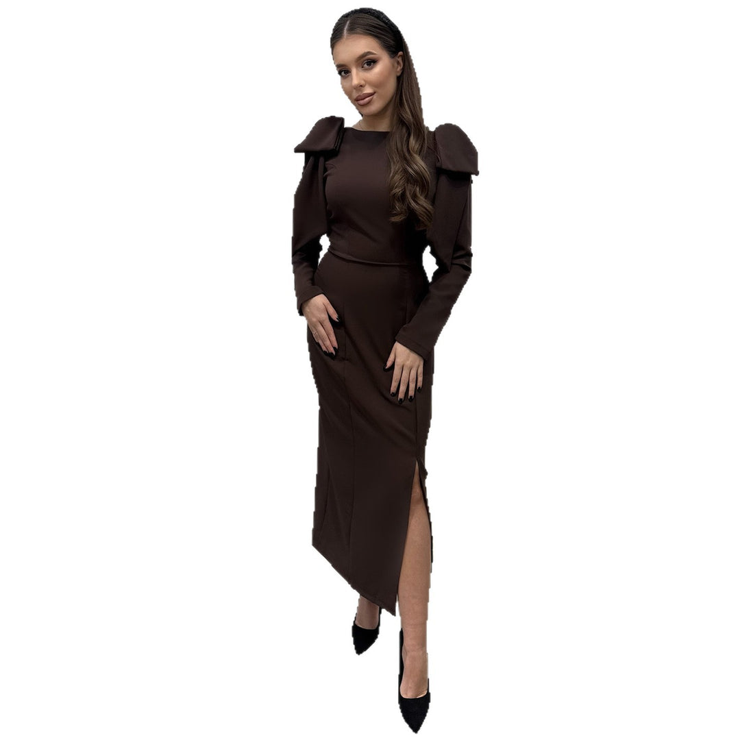 Dame maxi kjole med elegante puffesummer og sideslitt