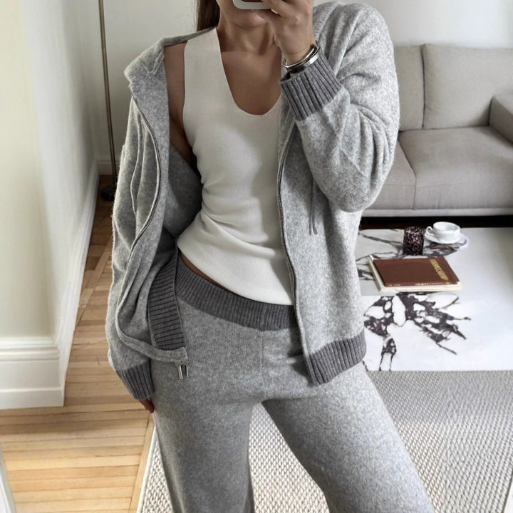 Kvinnens koselige strikkede jumpsuit i en avslappet passform med glidelås Skjora