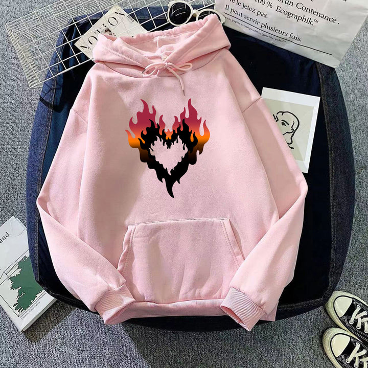Dame hettegenser med kreativt flammehjerte-design Skjora