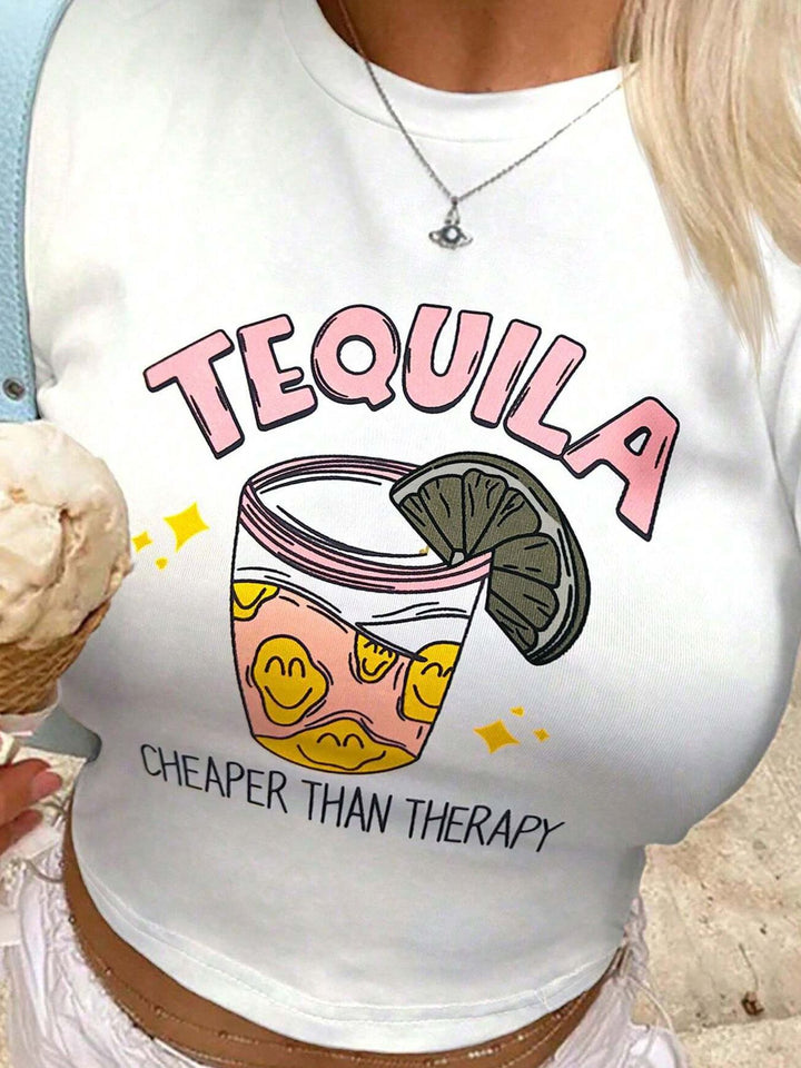 Dame Crop-Top med kreativ grafisk design og moderne skrift Skjora