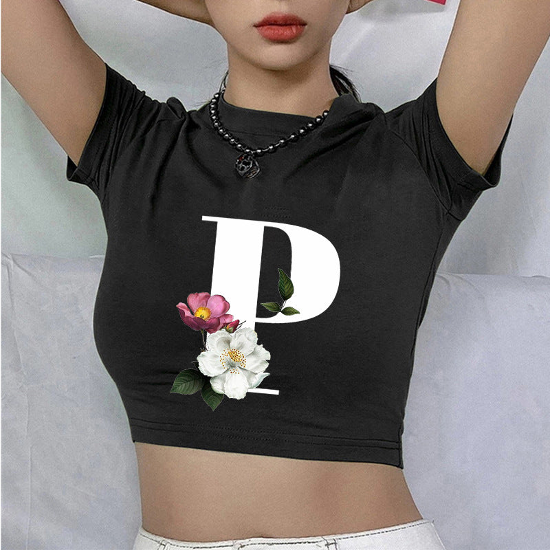 Dame cropped T-skjorte med blomstrede initialdesign Skjora