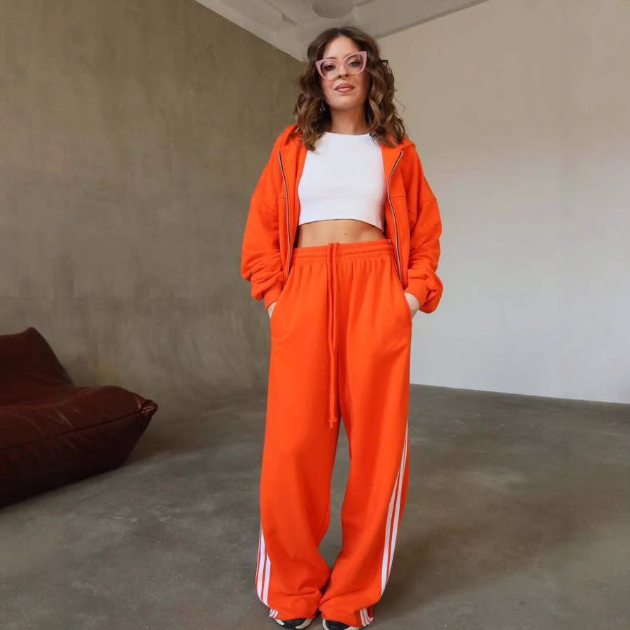 Kvinnenes casual fritids joggedrakt med cropped sweatshirtjakke og vide bukser Skjora