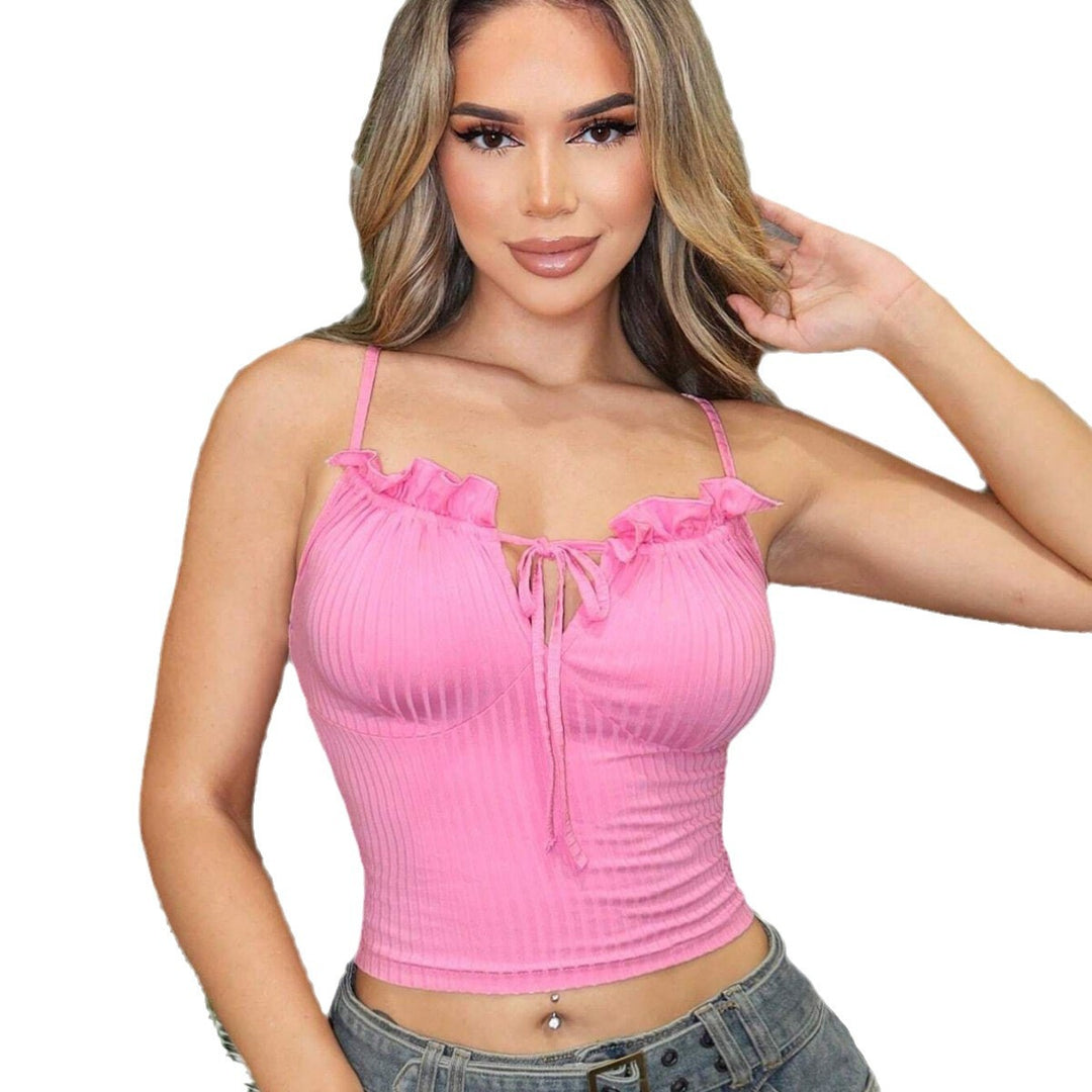 Dame Crop-Top med leken volanginnsats og dyp utrigning Skjora
