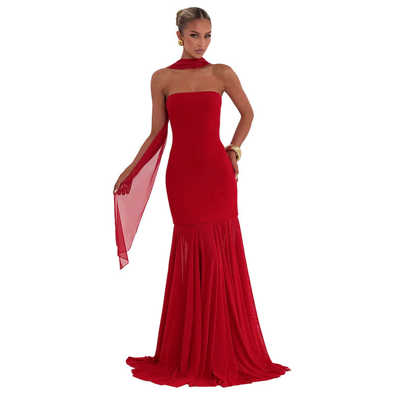 Damer Elegant kveldsdrakt med transparente draperinger Skjora