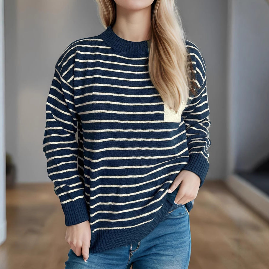 Kvinnes stripete genser med en avslappet passform og vide ermer Skjora