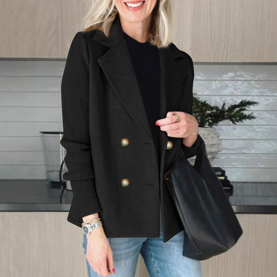 Kvinnenes elegante oversized blazer med dobbelt knappestolpe og teksturert erme Skjora